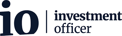 Logo van "io | investment officer" in een eenvoudige, moderne typografie.