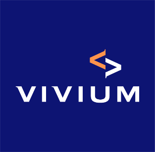 Logo van Vivium met een donkerblauwe achtergrond en enkele geometrische vormen in oranje en wit.